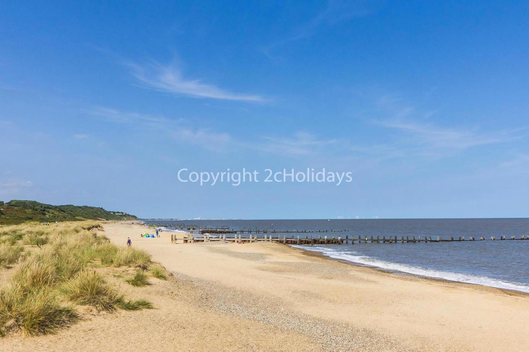 Beautiful Caravan For Hire With A Partial Sea View In Suffolk Ref 32042Az ローストフト エクステリア 写真