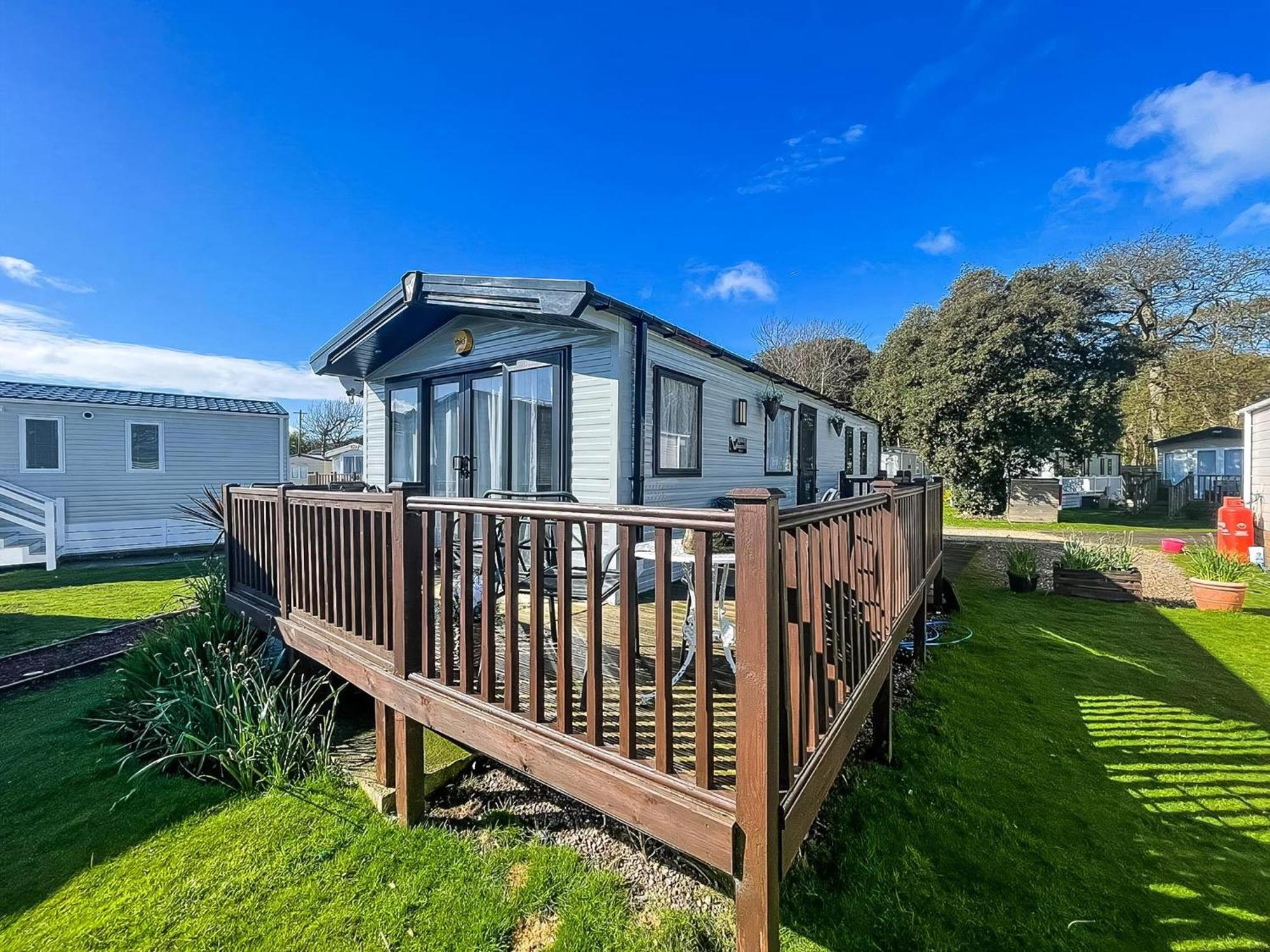 Beautiful Caravan For Hire With A Partial Sea View In Suffolk Ref 32042Az ローストフト エクステリア 写真